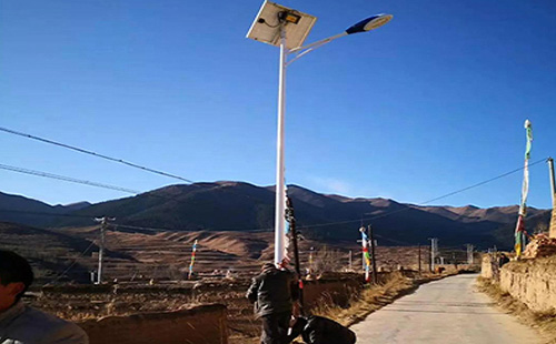 同仁智慧路灯安装必备设计要素：打造高效智能的城市照明系统