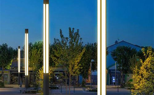 太阳能同仁景观灯定制常见问题与解决方案